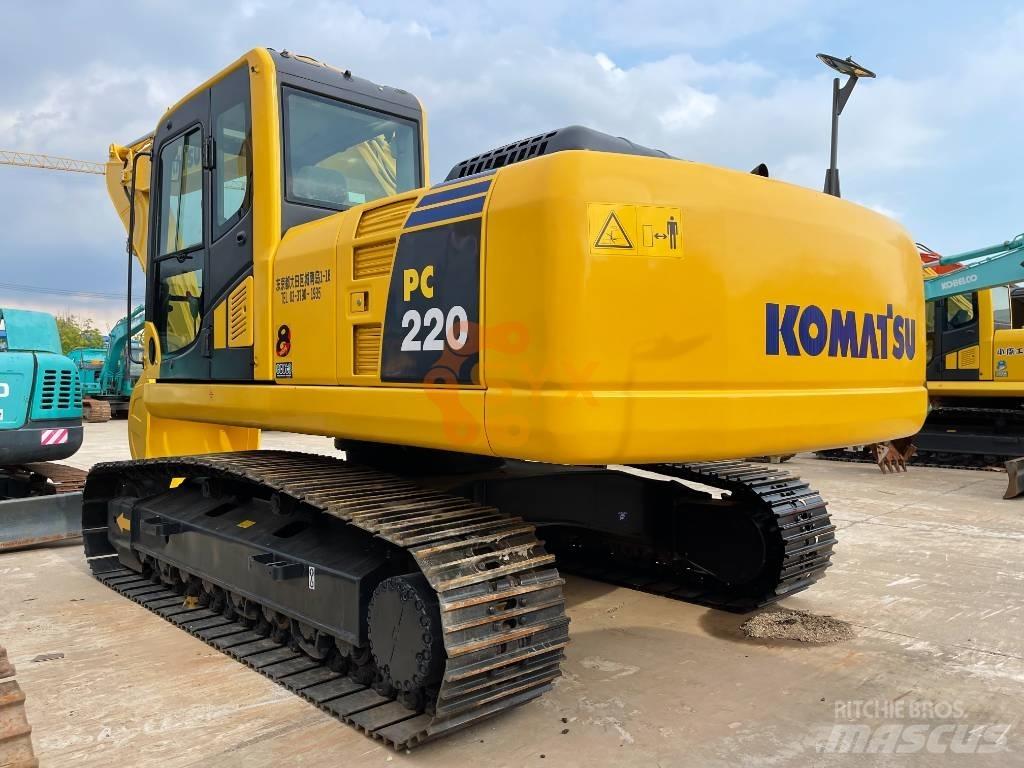 Komatsu PC 220-8 Paletli ekskavatörler