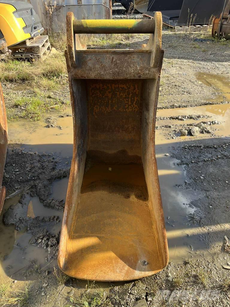 Volvo ECR235EL Paletli ekskavatörler