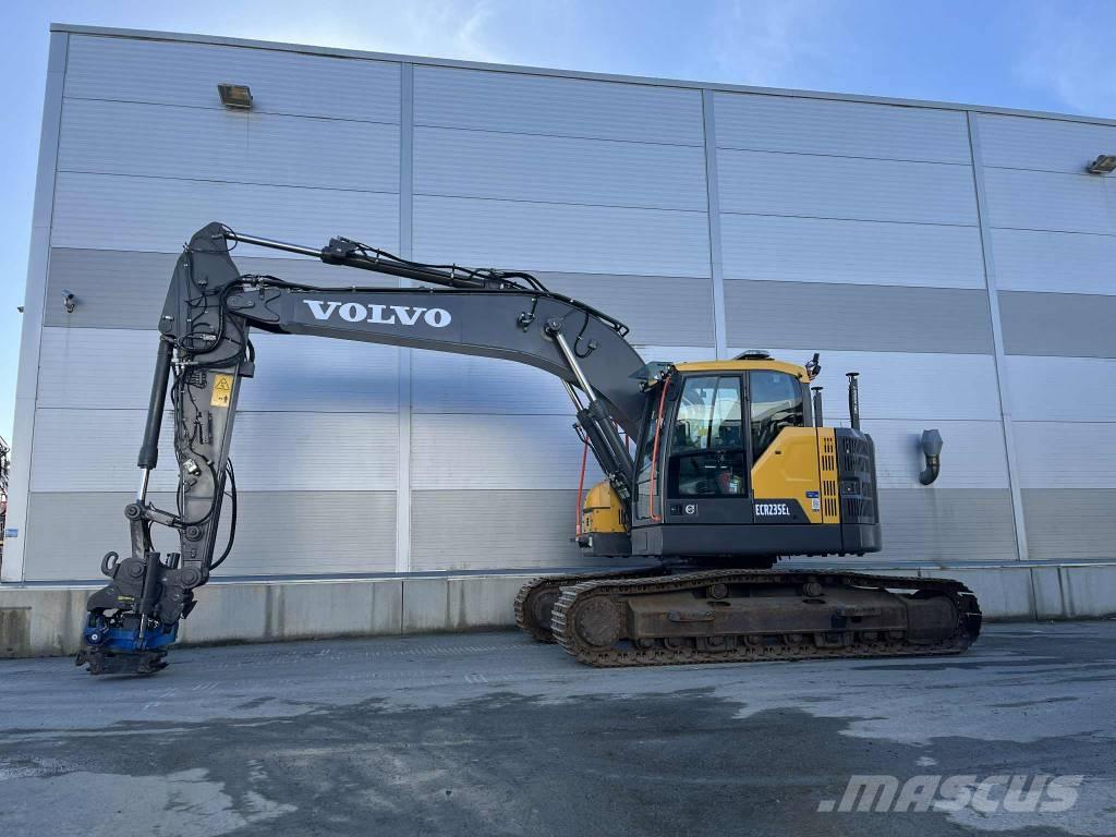 Volvo ECR235EL Paletli ekskavatörler