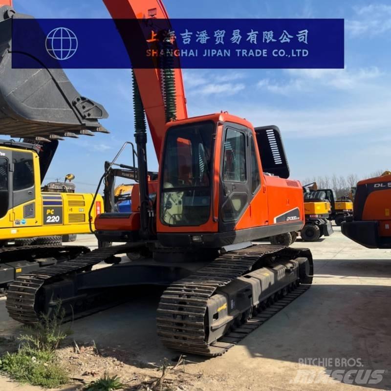 Doosan DX 300 Paletli ekskavatörler