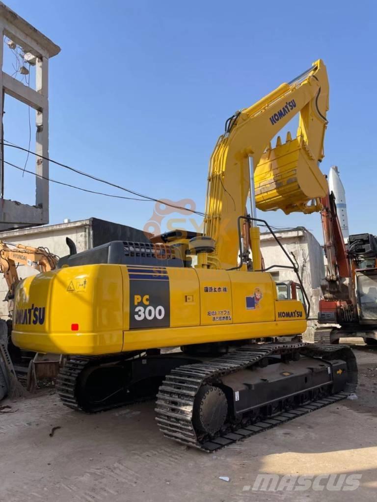 Komatsu PC 300 Paletli ekskavatörler