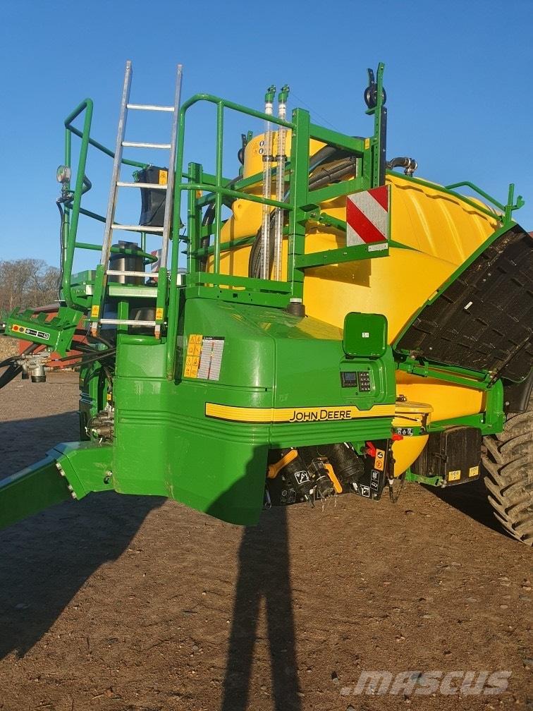 John Deere R975 i Çekilir pülverizatörler