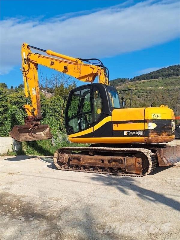 JCB JS130 Paletli ekskavatörler