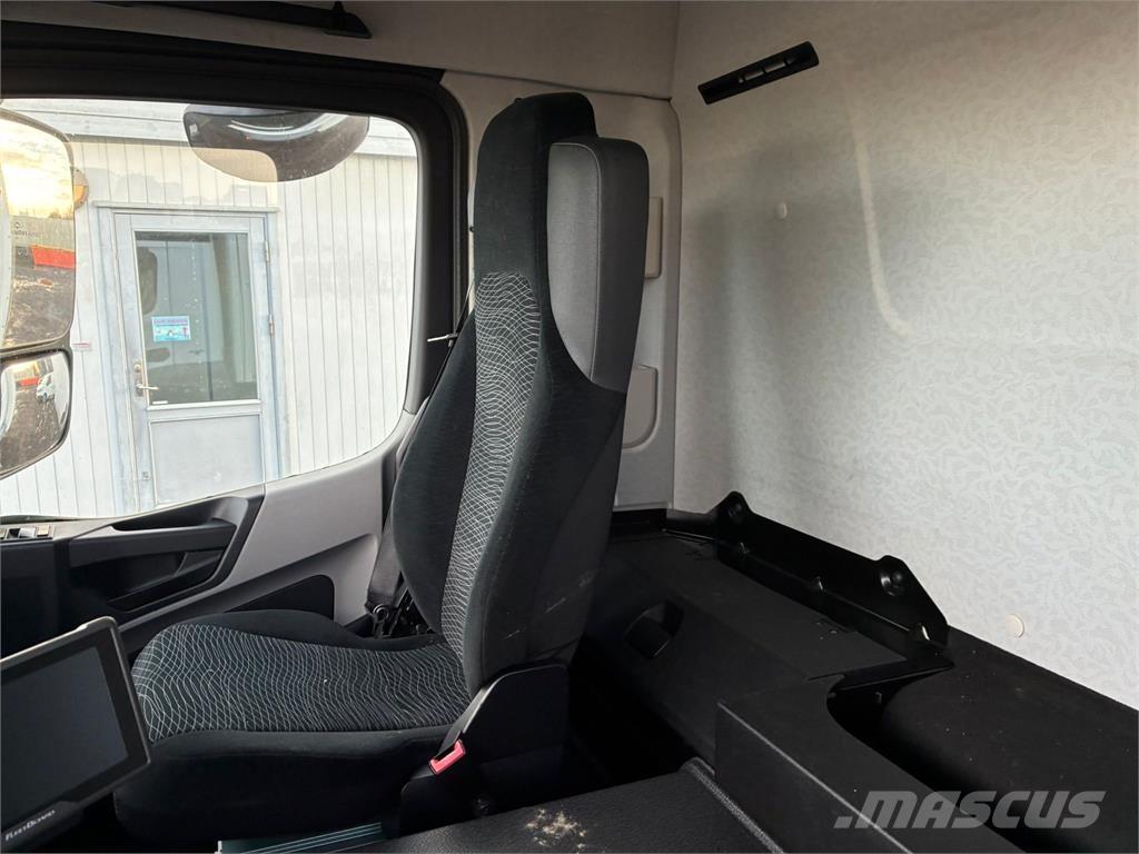 Mercedes-Benz 2533 Kapali kasa kamyonlar