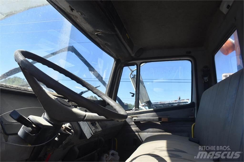 Altec A77T Araç üstü platformlar