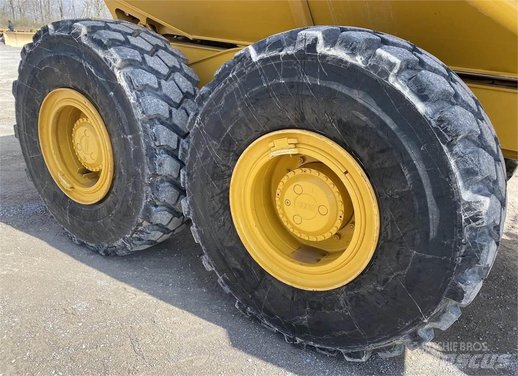 Bell B25E Belden kirma kaya kamyonu
