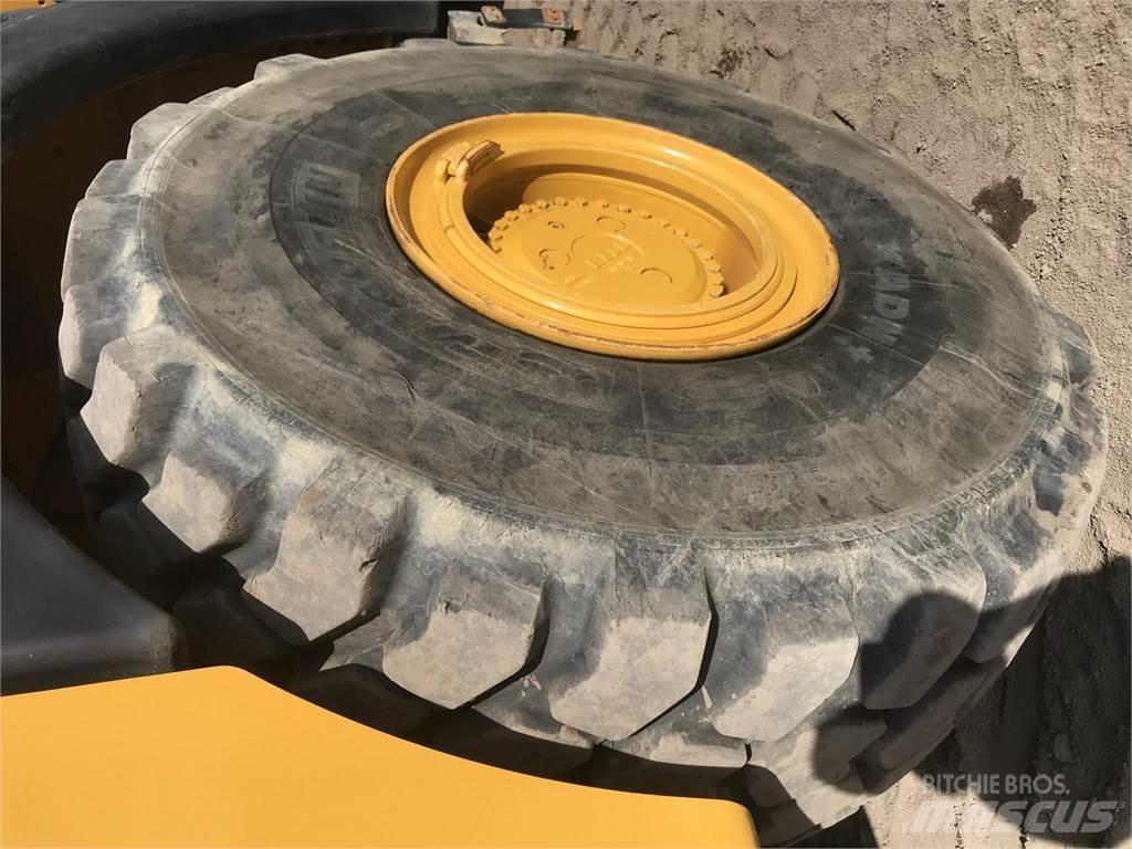 Bell B45E Belden kirma kaya kamyonu