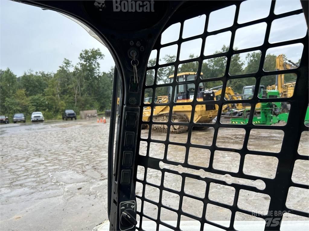 Bobcat T590 Skid steer loderler