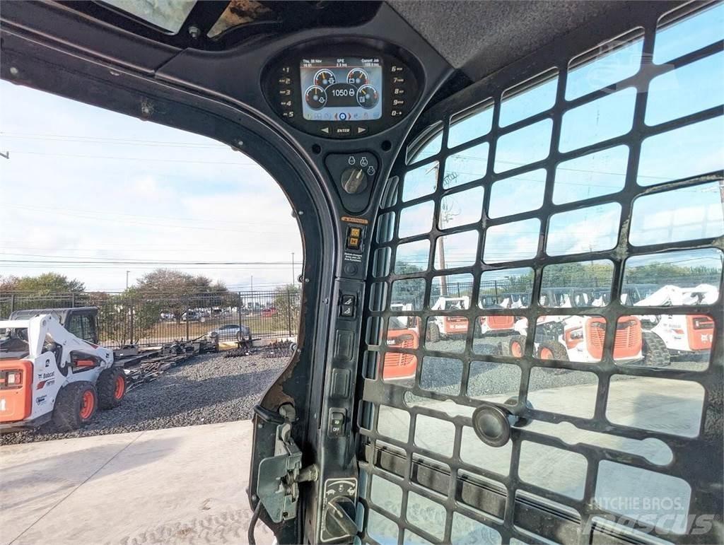 Bobcat T870 Skid steer loderler