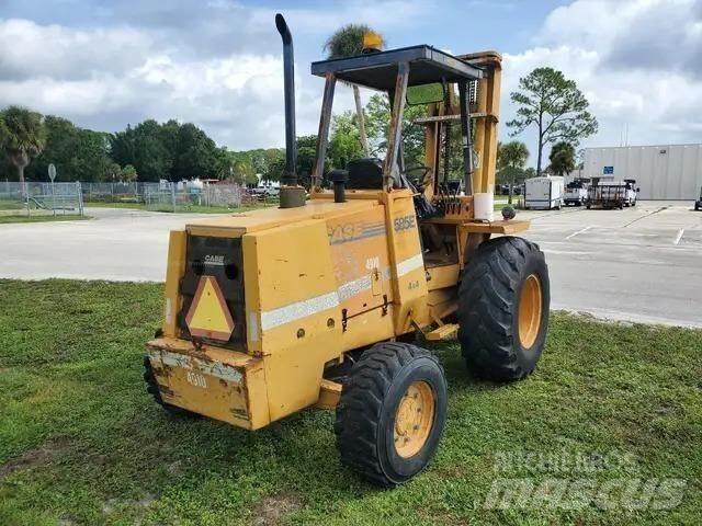 CASE 585E Arazi tipi forklift