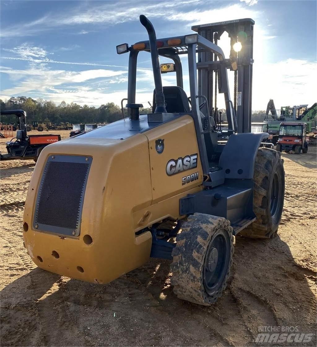 CASE 588H Arazi tipi forklift