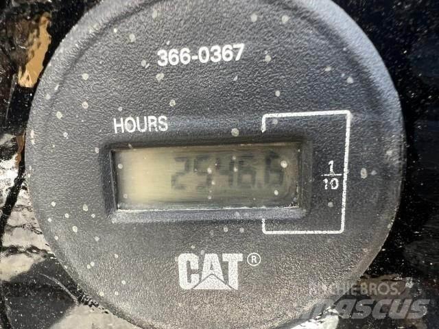 CAT 303.5E2 CR Mini ekskavatörler, 7 tona dek