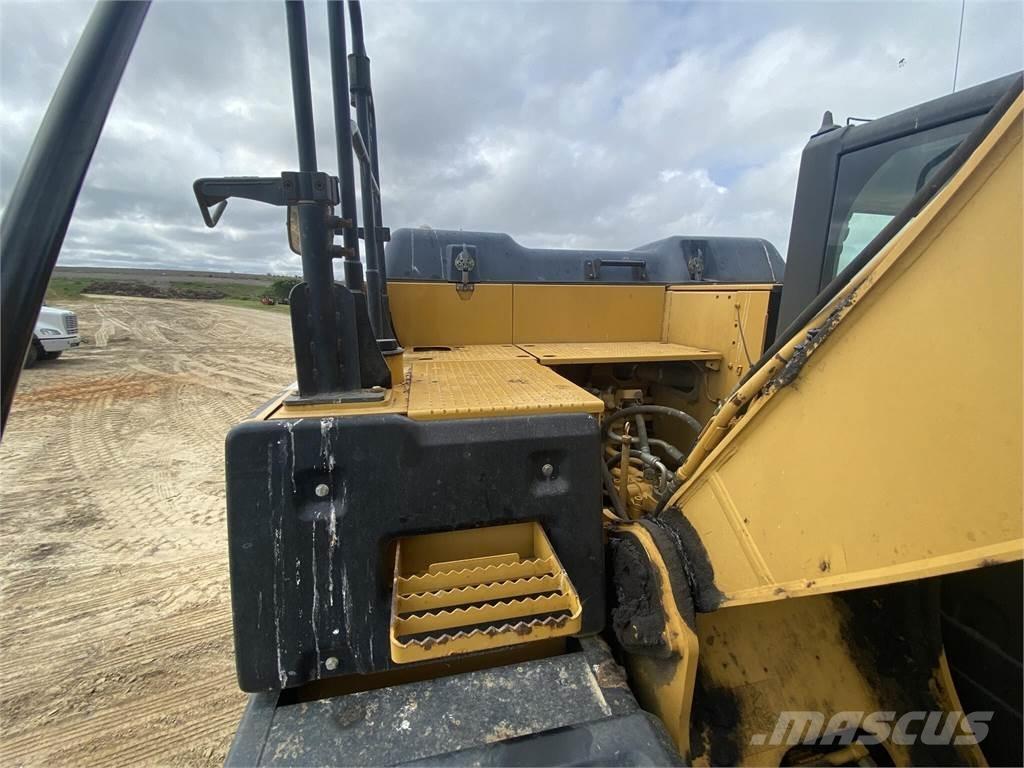 CAT 320E Paletli ekskavatörler
