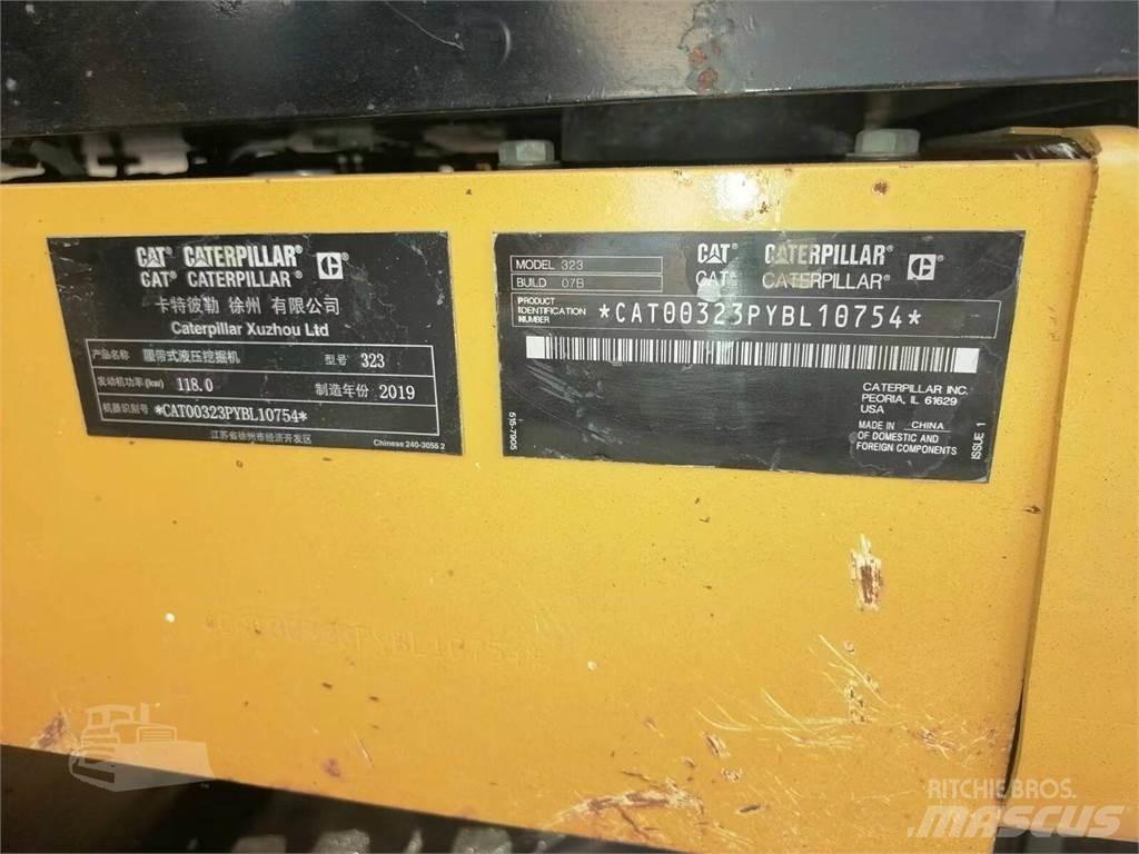 CAT 323 Paletli ekskavatörler