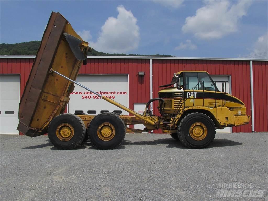 CAT 725 Belden kirma kaya kamyonu