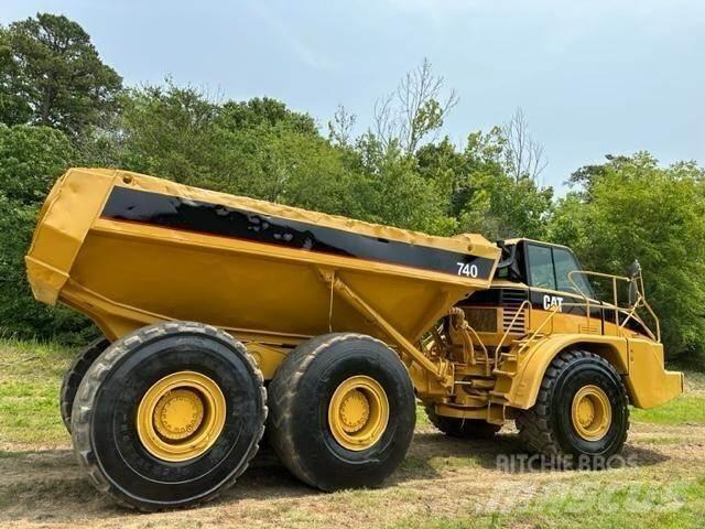 CAT 740 Belden kirma kaya kamyonu