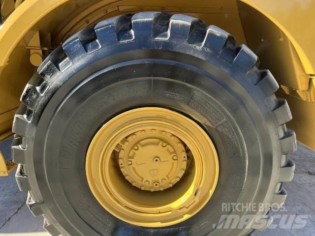 CAT 745 Belden kirma kaya kamyonu