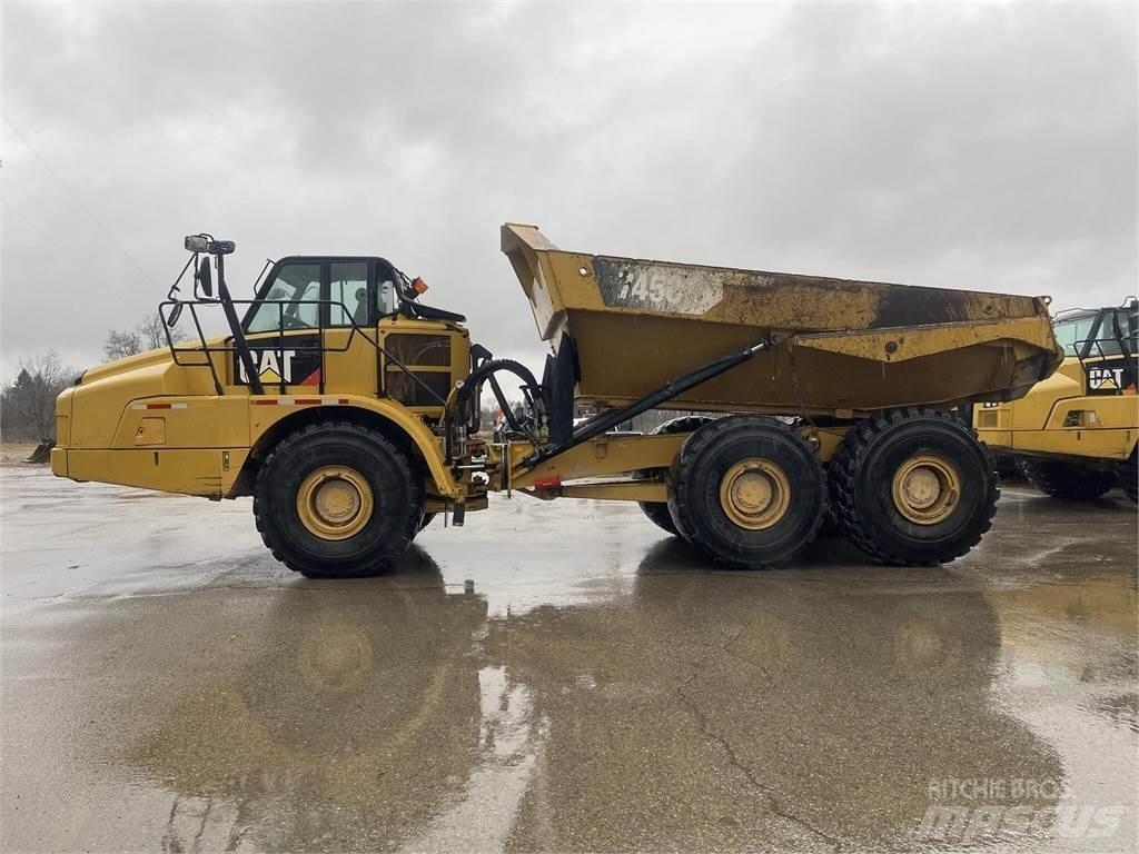CAT 745C Belden kirma kaya kamyonu