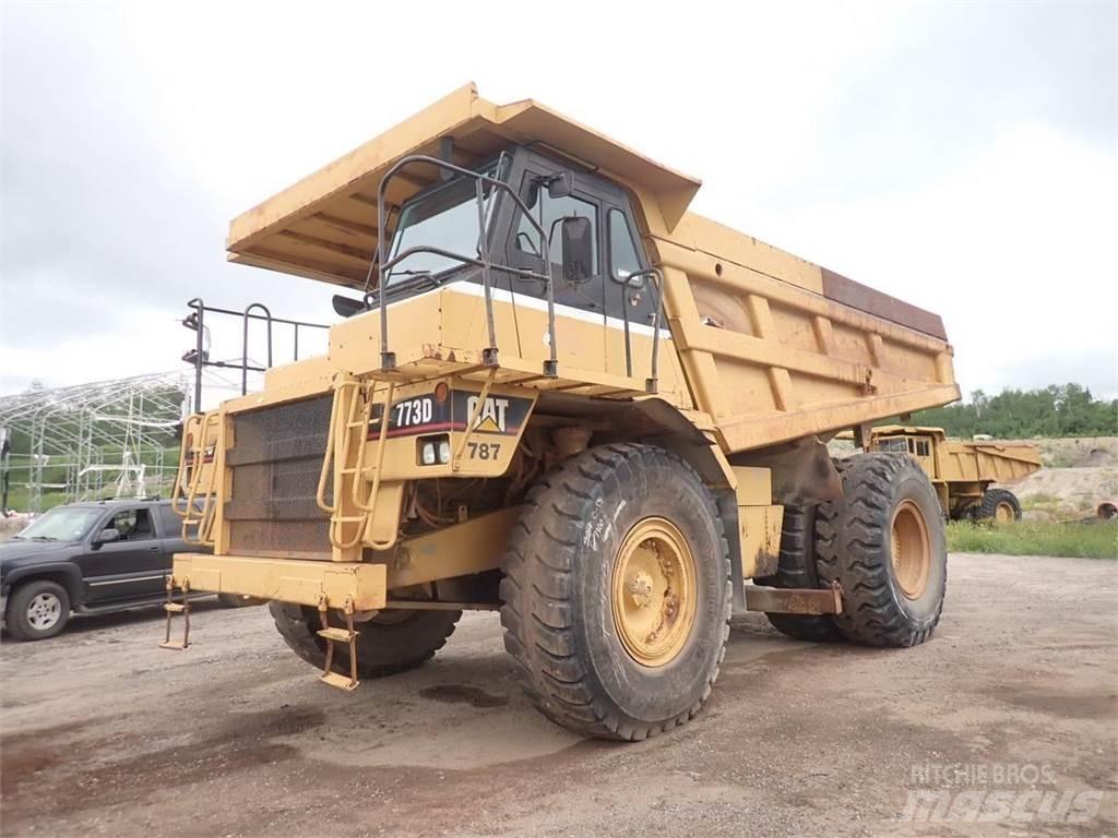 CAT 773D Belden kirma kaya kamyonu