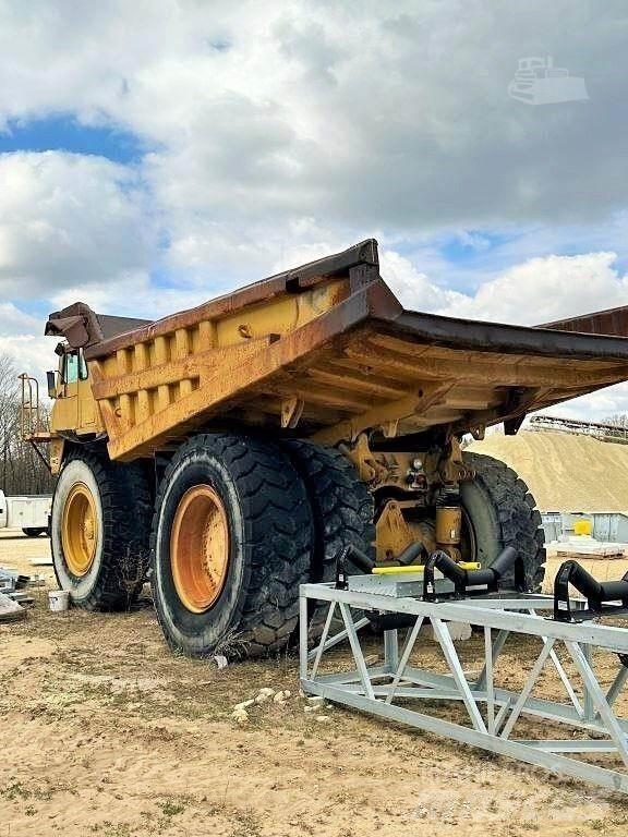 CAT 777B Belden kirma kaya kamyonu