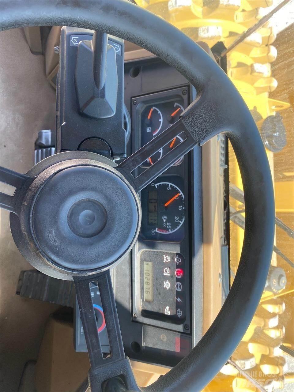 CAT 815F Atik eziciler