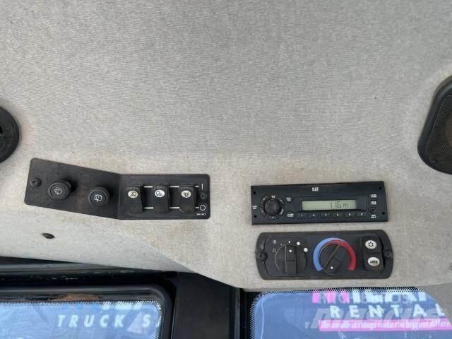 CAT 973D Paletli yükleyiciler