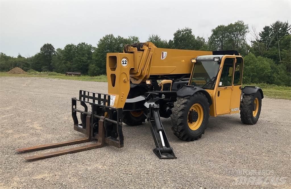CAT TL1255 Teleskopik yükleyiciler