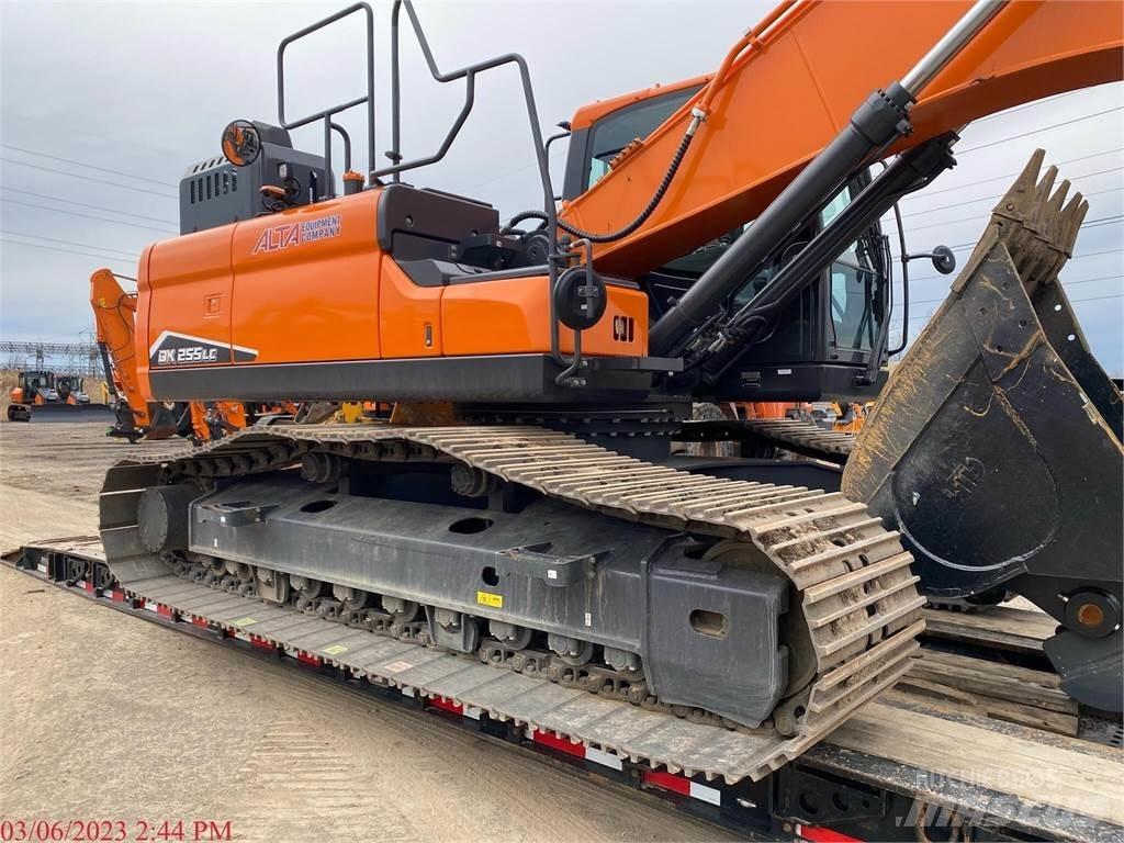 Develon DX255 LC-7 Paletli ekskavatörler
