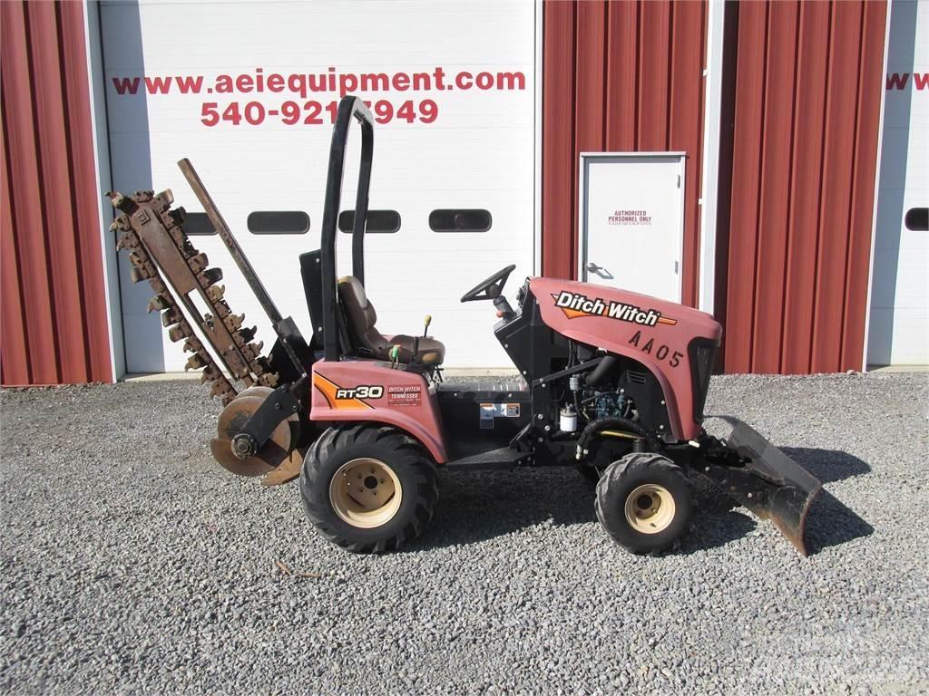 Ditch Witch RT30 Kanal kazma makinasi