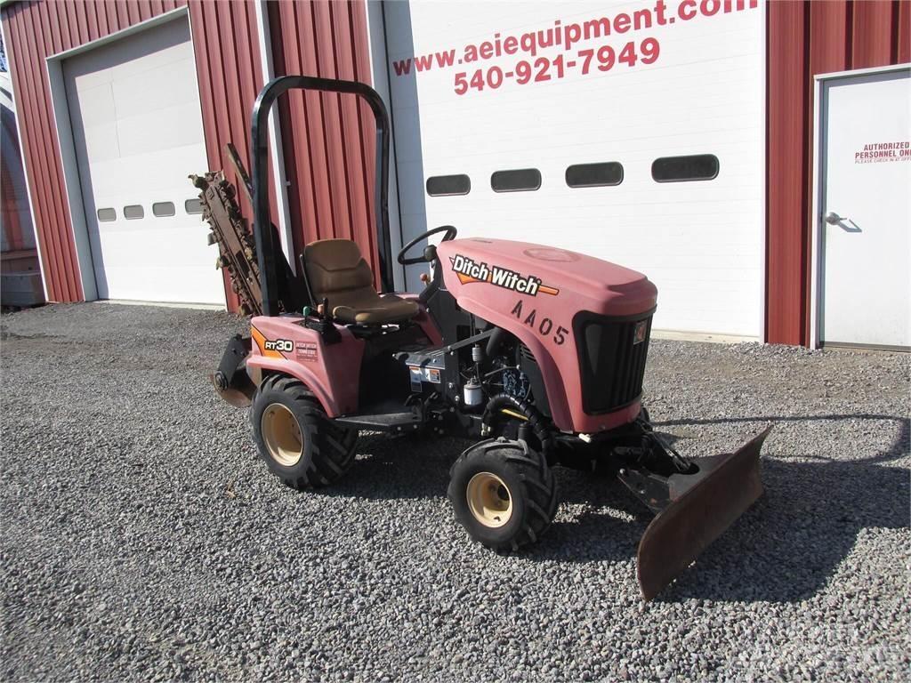 Ditch Witch RT30 Kanal kazma makinasi