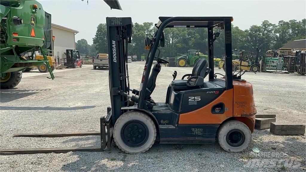 Doosan G25P-5 Diger