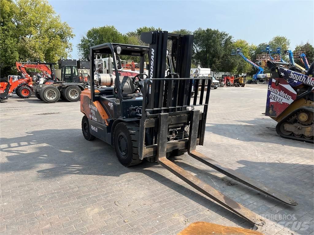 Doosan G45S-7 Diger