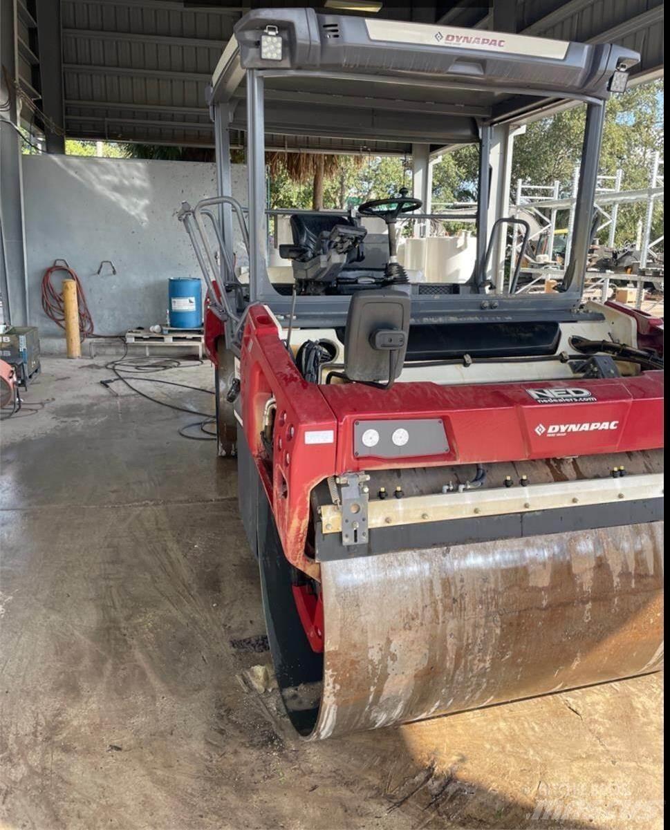 Dynapac CC5200 VI Çift tamburlu silindirler