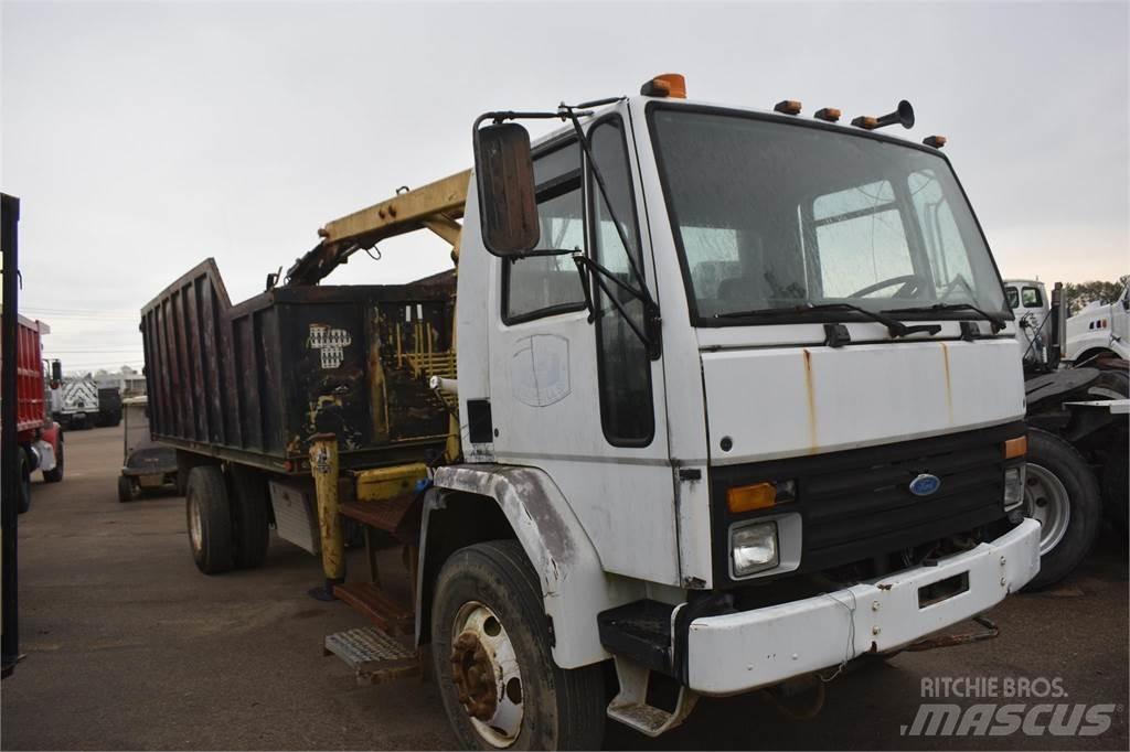 Ford CF8000 Araç üzeri vinçler