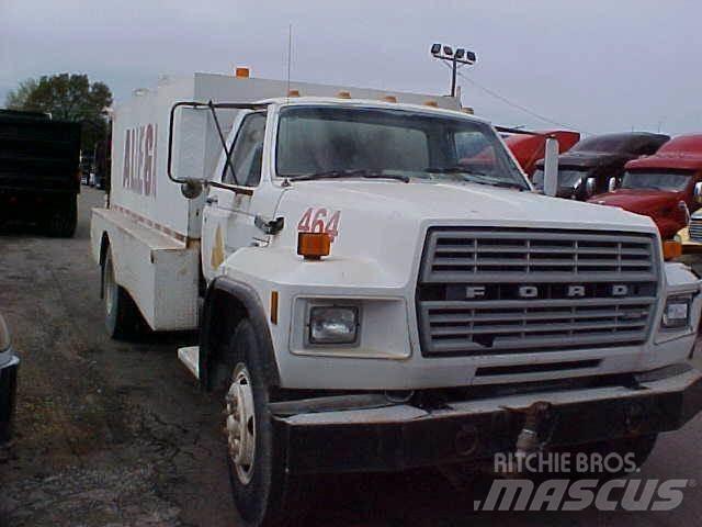 Ford F700 Tankerli kamyonlar