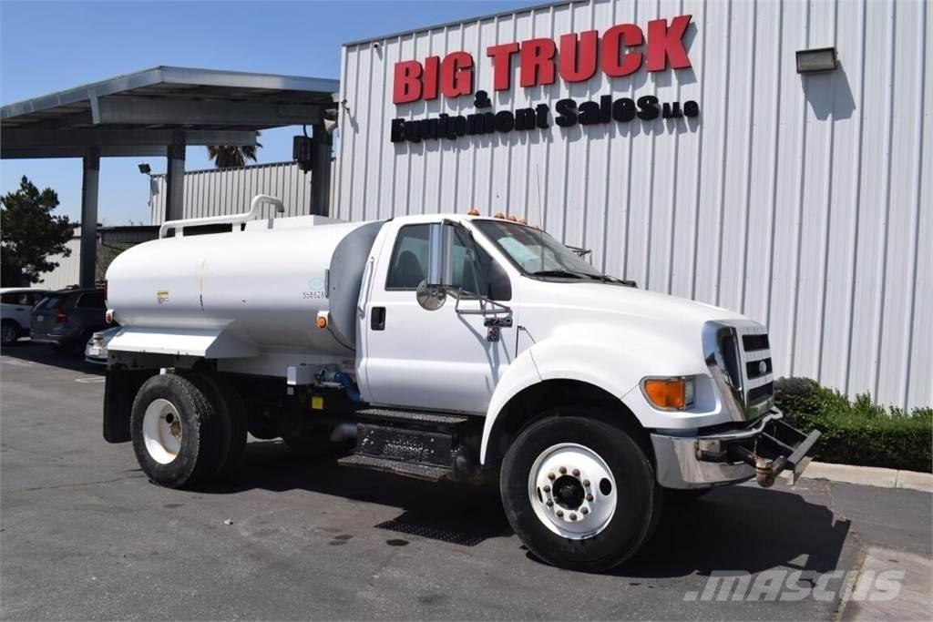 Ford F750 Tankerli kamyonlar