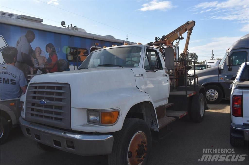 Ford F800 Araç üzeri vinçler