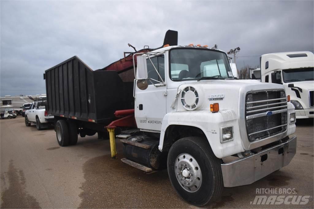 Ford L8000 Araç üzeri vinçler