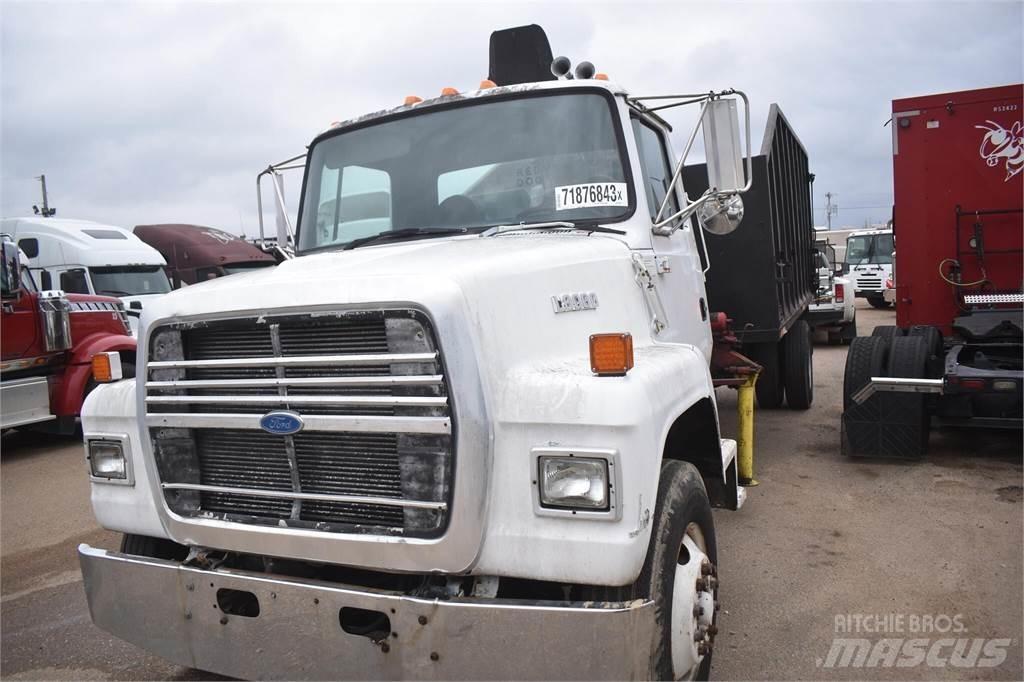 Ford L8000 Araç üzeri vinçler