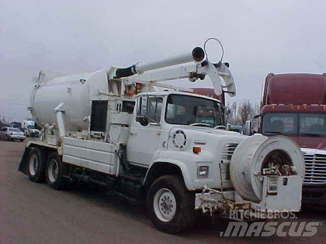 Ford L8000 Tankerli kamyonlar