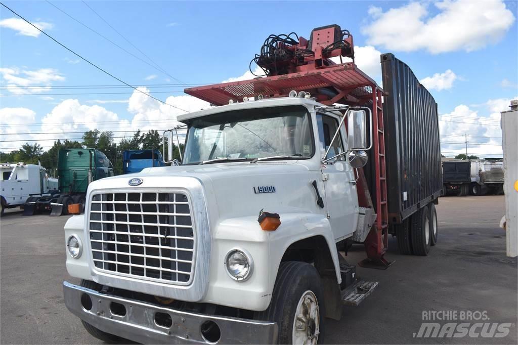 Ford L9000 Araç üzeri vinçler