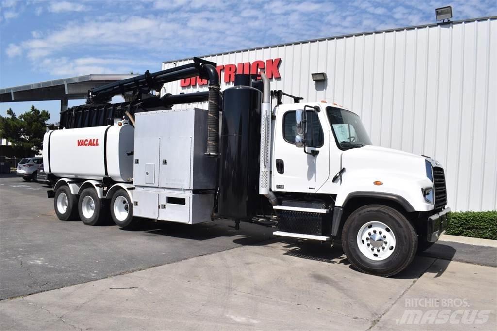Freightliner 114SD Tankerli kamyonlar