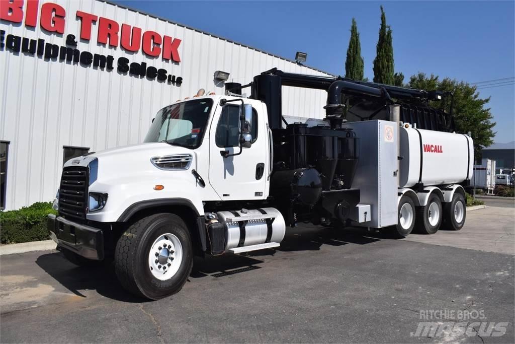 Freightliner 114SD Tankerli kamyonlar