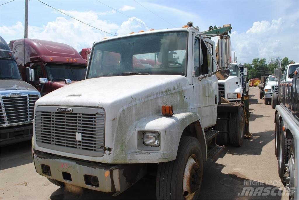 Freightliner FL70 Araç üzeri vinçler