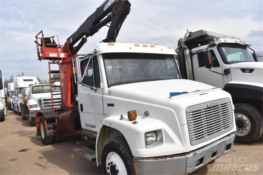 Freightliner FL70 Araç üzeri vinçler