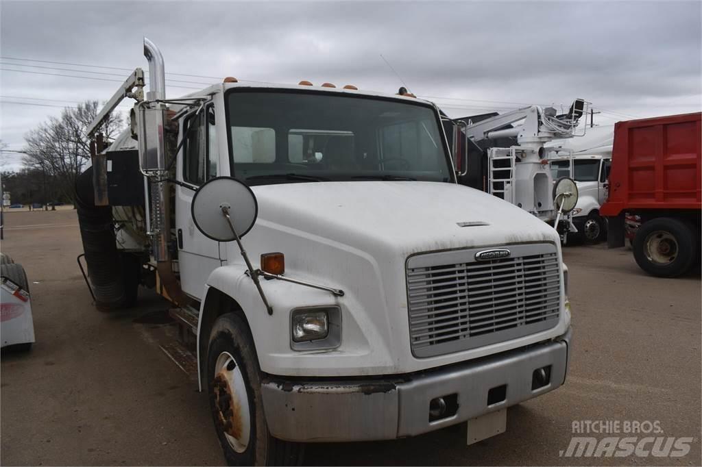 Freightliner FL70 Tankerli kamyonlar