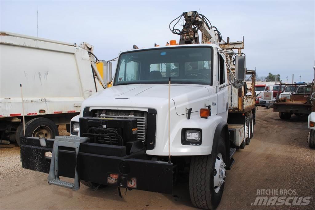 Freightliner FL80 Araç üzeri vinçler