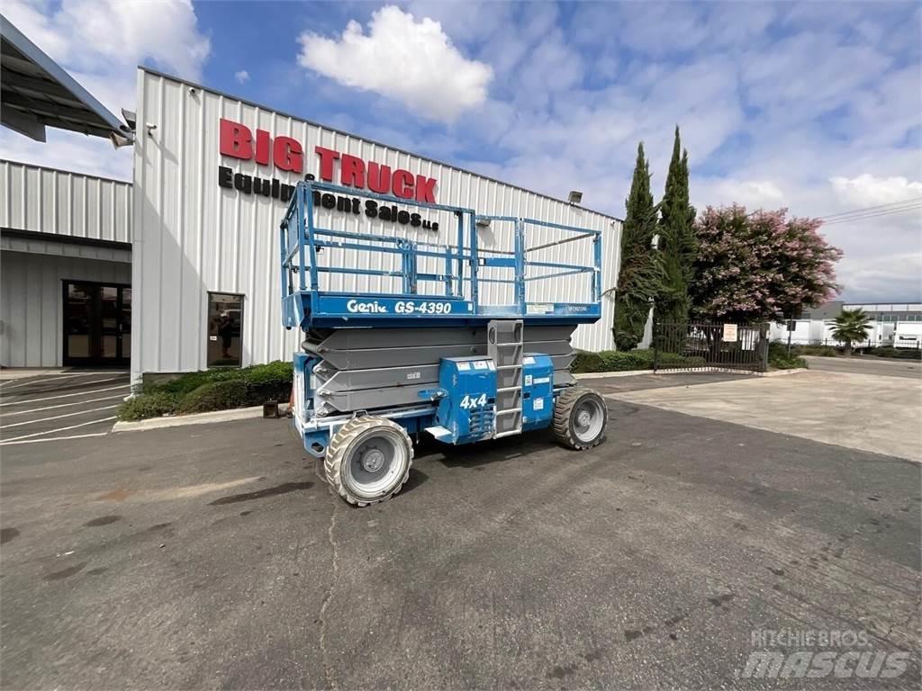 Genie GS4390RT Makasli platformlar