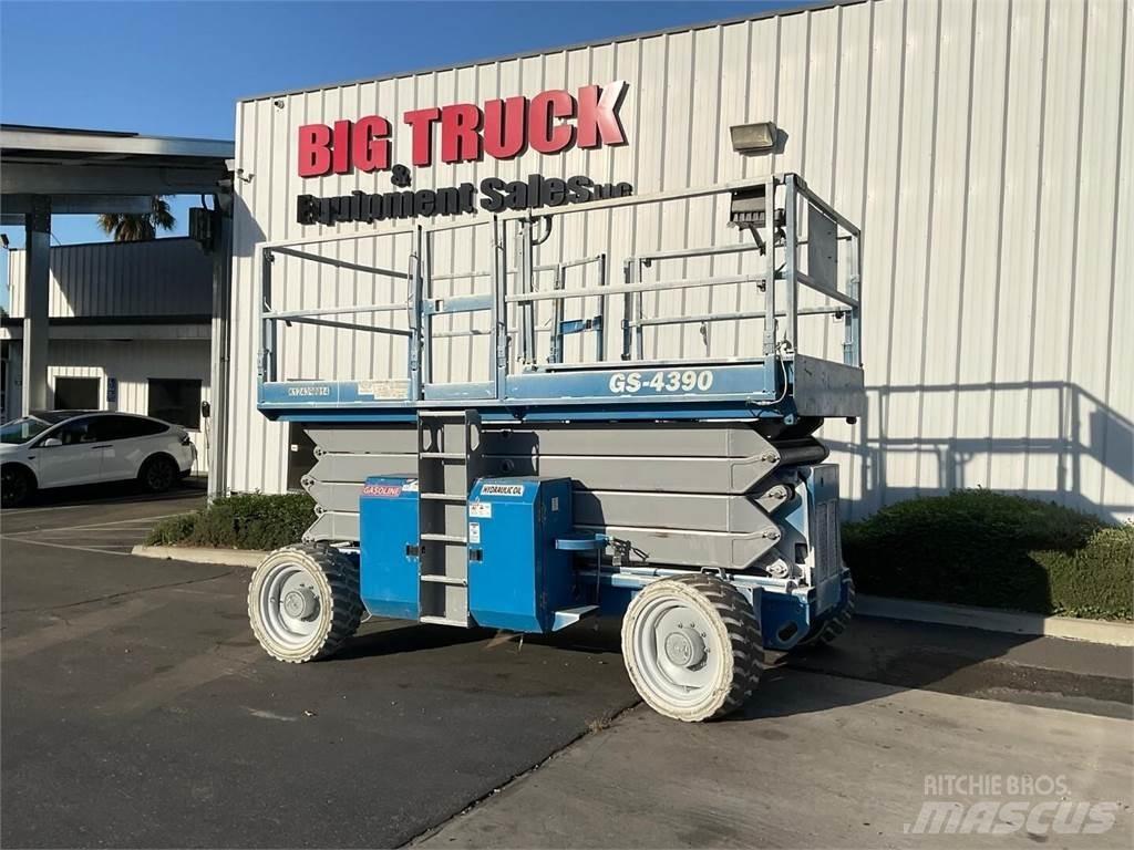 Genie GS4390RT Makasli platformlar