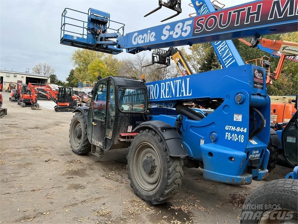 Genie GTH844 Teleskopik yükleyiciler